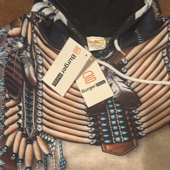 Native print hoodie - Picture 3 of 6